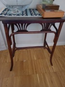 Stolik thonet po renowacji