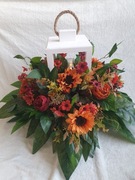 stroik jesienny na grób cmentarz lampion latarnia znicz led wieniec biały