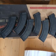 Real Sword magazynki midcap, jak z ostrego