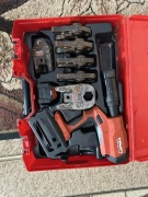 Zaciskarka akumulatorowa  Hilti NPR 32 P-22  szczęki aku komplet 