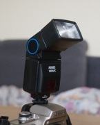 Lampa błyskowa Jessops LP = 28, zoom 35-85mm