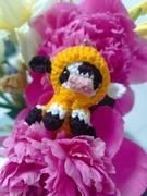 Mini krówka w płaszczu brelok