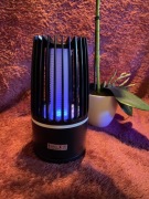 Elektryczna pułapka na owady (bug zapper) marki Aparatoo.