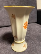 Porcelanowy wazon -flakonik 