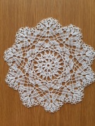 SERWETKA WYKONANA  NA SZYDEŁKU śr. 24 cm  (3)