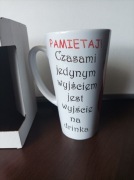 Kubek duży latte, czasami jedynym wyjściem jest wyjście na drinka