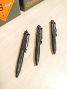 długopis taktyczny.  wykonany z jednego kawałka aluminium. 