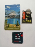 Magnesy na lodówkę, różne: widok na góry, strażak, "we lowe you". 3 sztuki.