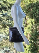 Adax klasyczną torebka na ramię mała nie mieszcząca A4 