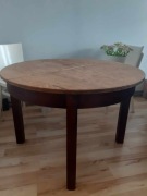 Okrągły rozkładany stół vintage PRL 