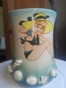 Kubek ceramiczny dziewczynki w stroju kąpielowym ręcznie robiony, pin up. 