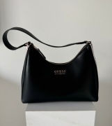 GUESS czarna torebka na ramię CLARENCE z wyszywanym logo 31/24 cm