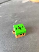 Minecraft Kinder Joy VC336 Blok Trawy 
