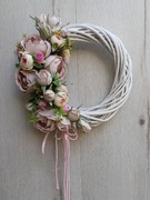 Wiosenny  wianek na drzwi  