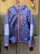 Kurtka przejściowa SOFTSHELL z kapturem granatowa 146cm