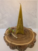 Świeca ostrosłup z choinką