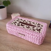 Chustecznik,pudełko na chusteczki,szydełko,motylki,komunia