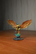 Pomalowana figurka papugo gryf d&d warhammer 8cm