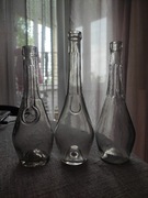 Trzy przedwojenne butelki