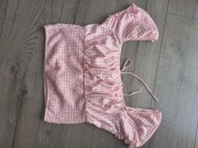 Top marki Bershka w kolorze pudrowy róż