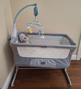 Łóżeczko dostawne Chicco Next2Me Dream z karuzelą