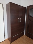 Szafa dwudrzwiowa idealna do przedpokoju