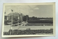 pohľadnica Sopot Grand Hotel s promenádou 1952 SPK
