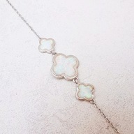 Srebrna bransoletka z opalem w kształcie koniczynek