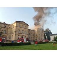 Logo zbiórki Wesprzyj szkołę po pożarze