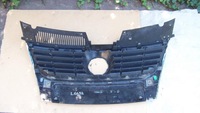 фото thumb №1, Vw passat b6 3c0 решётка радиатора решётка радиатора бампер передний pdc