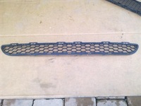 фото thumb №1, Hyundai santa fe 2009 r решітка середня w бампера