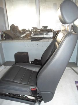 СИДЕНЬЯ И СИДЕНЬЯ VW Touareg 5.0 V10 04