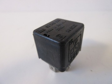 фото thumb №1, Реле opel kadet corsa 90240665