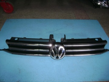 фото thumb №1, Решётка радиатора решётка радиатора vw touran 5ta