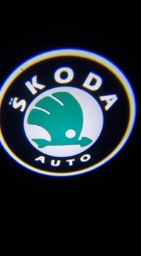 Светодиодный логотип Skoda с беспроводной связью Fabia Octavia Superb