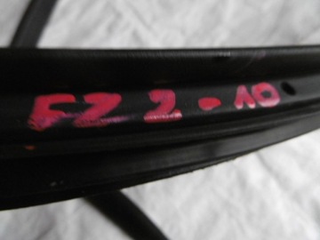 фото thumb №3, Renault clio iv hb прокладка двері права задня