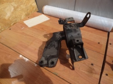 фото thumb №1, Suzuki swift mk8 2018 1,2 кронштейн подушка коробки