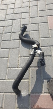 фото thumb №1, Патрубок труба води volvo xc60 v60 31355200