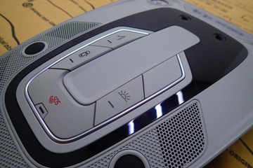 фото thumb №6, ^^ audi q8 4m8 лампа кабины потолок 4k0947135b