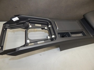 VW PASSAT B8 КОЖАНЫЙ ПОДЛОКОТНИК 3G1863241C