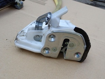 фото thumb №4, Mazda 2 mazda2 de 08- замок двері задній лівий