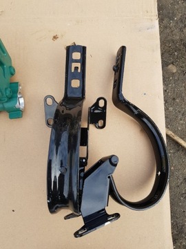 фото thumb №1, Volvo fh fh4 e6 euro 6 петля крышка крышки бардачка