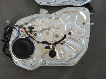 фото thumb №1, Kia sorento ii 2009- підйомник скло перед права