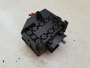 фото thumb №1, Коробка запобіжників 1645400350 mercedes r w251