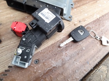 фото thumb №5, Dacia sandero ii 2018 1,0 sce бортовой компьютер 237102892s