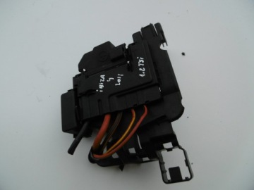 фото thumb №9, Коробка bezp. клема vw skoda seat 6r0937550a