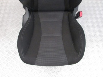 фото thumb №3, Сидіння обшивка правий hyundai i30 ii 13r