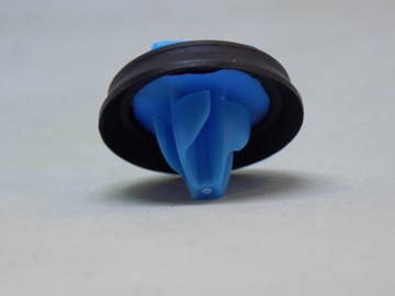 фото thumb №5, Jeep renegade 14- застібки кліпси планки порогової x10