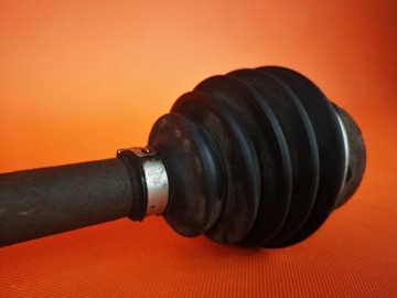 Volvo v40 d2 1.6 2013 приводной вал левая короткий комплектная в Украине, фото thumb