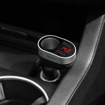 Разветвитель автомобильного прикуривателя HOCO с ЖК-дисплеем + 2xUSB 3.1A Z29